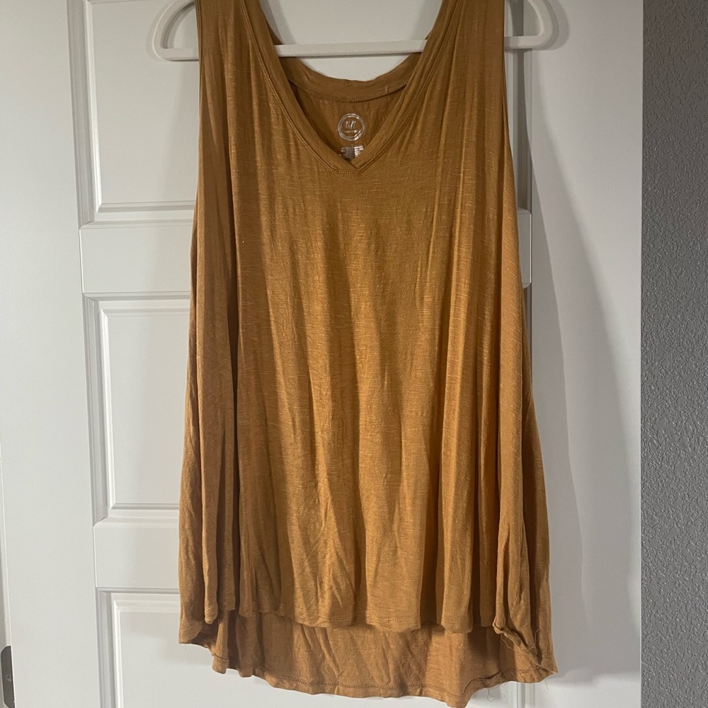 Maurice’s Tank- size 2
